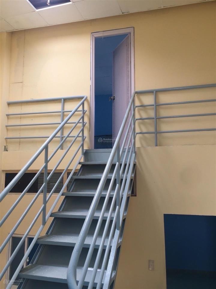 Bán nhà bình tân  55m²  2 tầng  3 pn mà nhỉnh 4 tỷ  hẻm 4m thông ra tên lửa  vào ở ngay