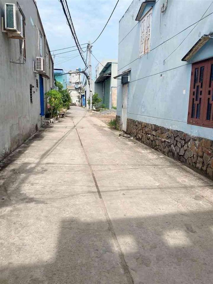 Bán nhà bình tân  55m²  2 tầng  3 pn mà nhỉnh 4 tỷ  hẻm 4m thông ra tên lửa  vào ở ngay