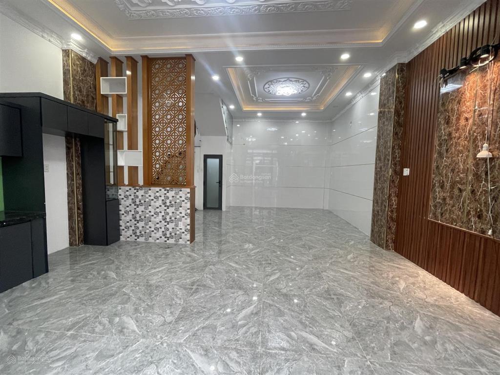Bán nhà sát mặt tiền lê văn quới  5x10m  2 tầng  hxh 4m  vào ở ngay chỉ 5.545 tỷ tl