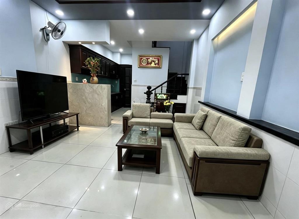 Bán nhà 4 tầng có sân thượng  4x8m hẻm 5m thông  tặng full nội thất  bình tân  nhỉnh 4 tỷ vào ở