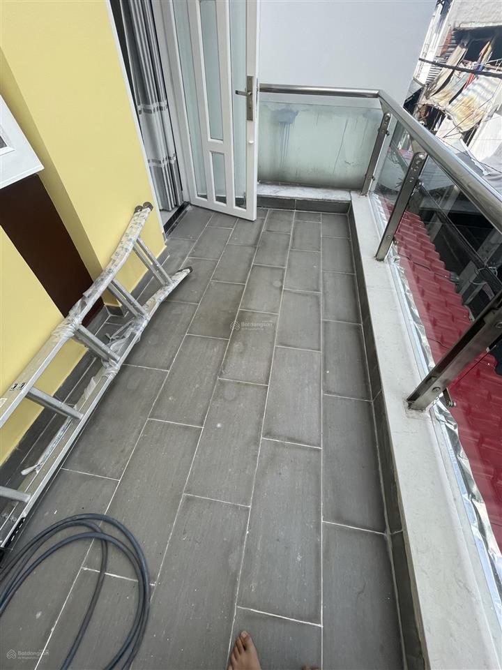 Bán nhà 4 tầng có sân thượng  4x8m hẻm 5m thông  tặng full nội thất  bình tân  nhỉnh 4 tỷ vào ở