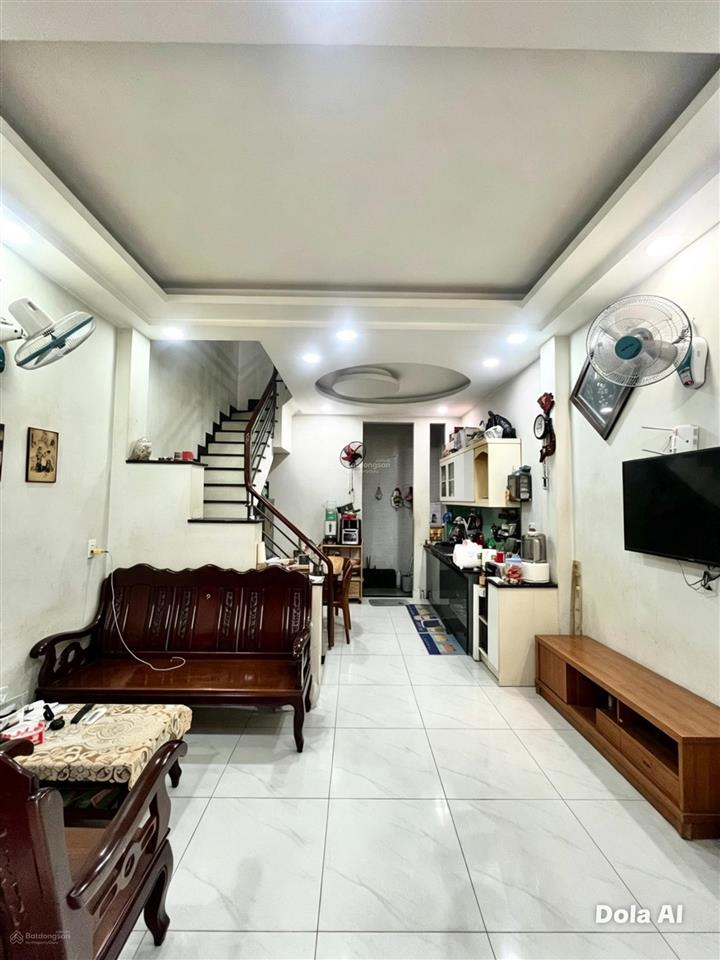 Bán nhà 4 tầng  gò xoài  4x9 chính chủ lâu đời  hẻm 5m ô tô đỗ cửa  nhỉnh 3 tỷ vào ở ngay tl