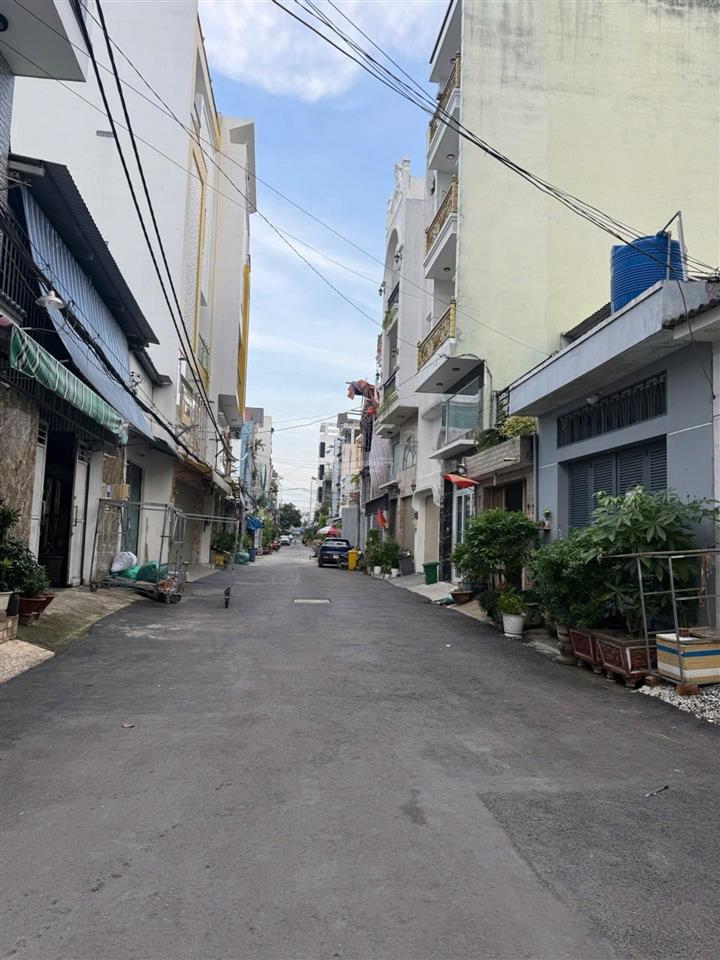 Bán nhà 4 tầng  khu phân lô gò xoài  4x13  hẻm 6m thông  kế aeon tân phú  nhỉnh 4 tỷ vào ở.