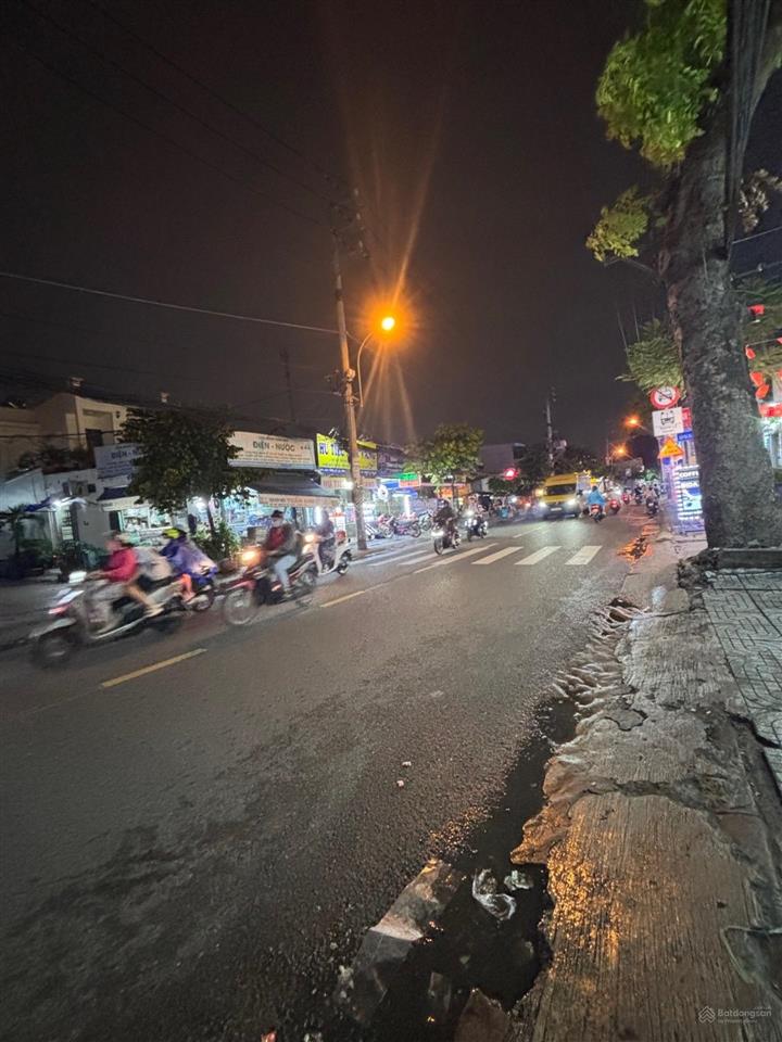 An lạc,phú lâm,bà hom 3 tầng ngang 5m  dtsd 38m2 chính chủ sát mt đường  hẻm 4m thông nhỉnh 3 tỷ
