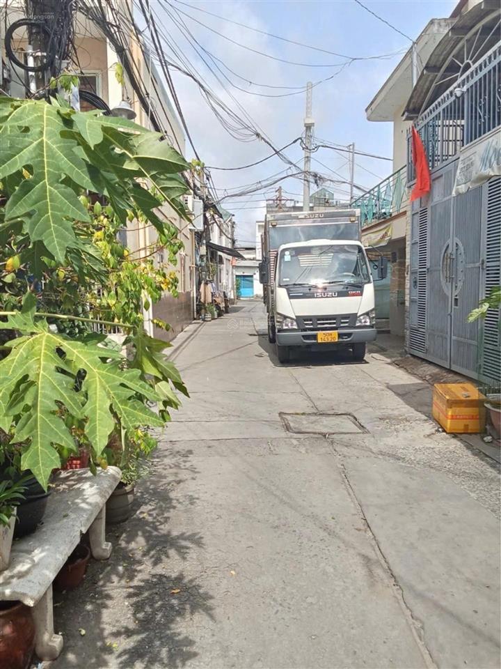 Nhà bình tân 4x10  tặng nội thất  2 tầng btct hẻm xe tải 6m thông  khu cao tầng nhỉnh 2 tỷ tl
