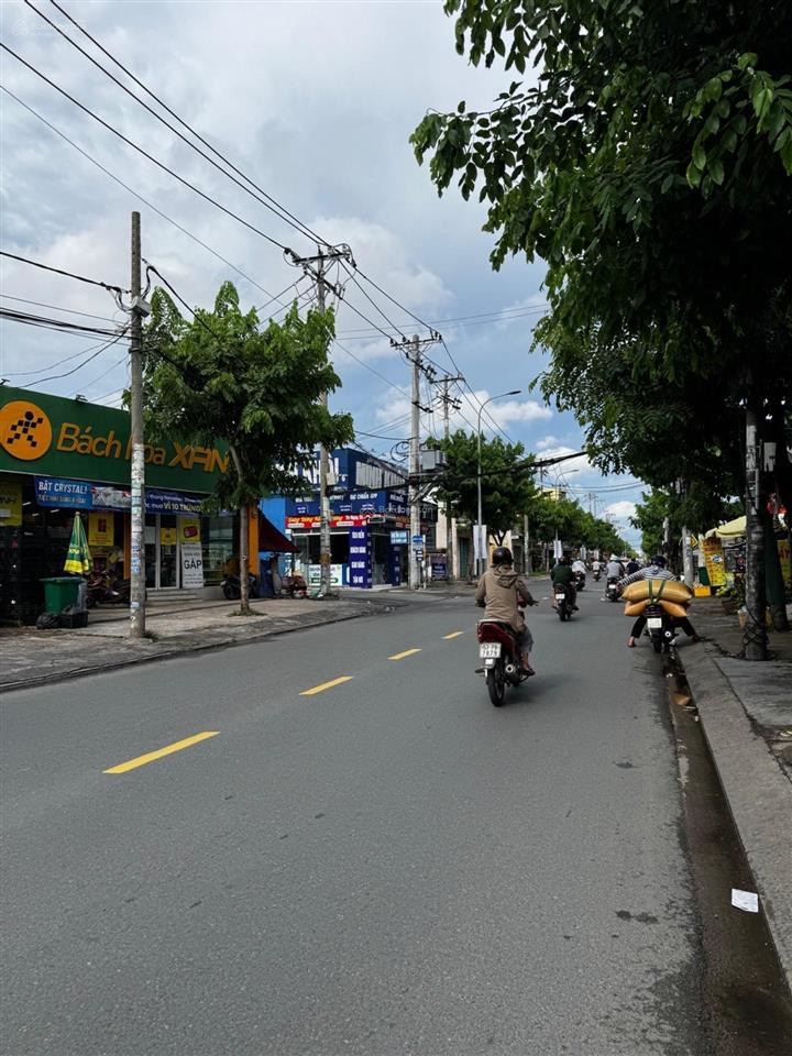 Ngay tân tạo  2 tầng  37m2  xe hơi thông thoáng  sát kênh tham lương  nhỉnh 2 tỷ