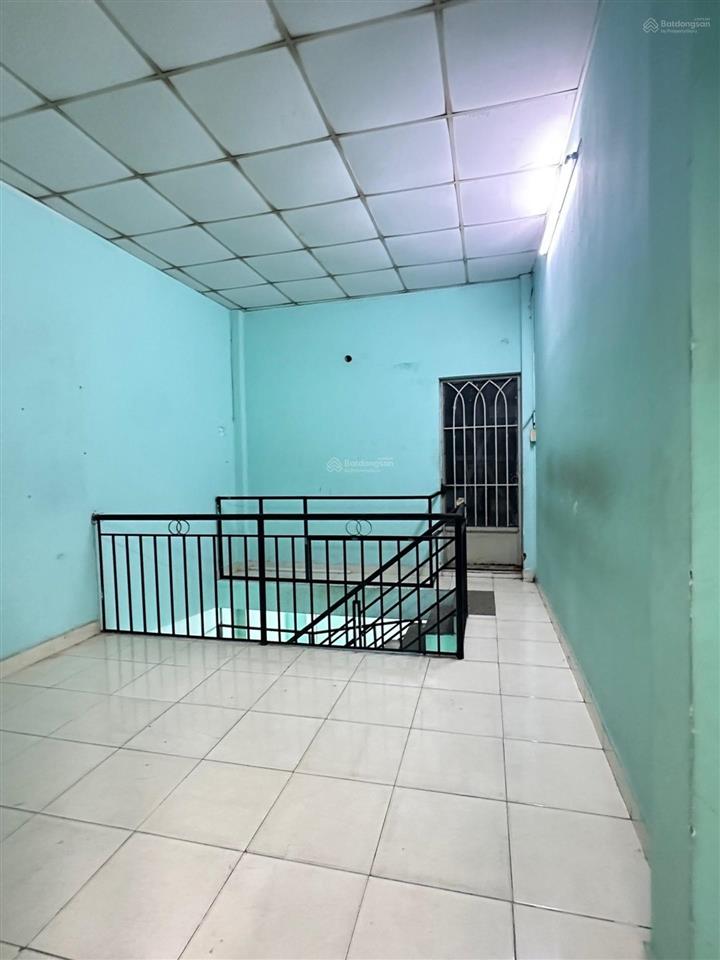 Ngay kênh tham lương  10m ra mặt tiền  37m2  2 tầng btct  xe hơi đỗ cửa  nhỉnh 2 tỷ tl