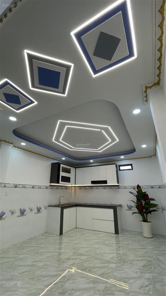 4x10 bình tân  xe hơi 6m tới cửa  khu cao tầng  2 tầng btct mới  giáp tân phú nhỉnh 2 tỷ tl