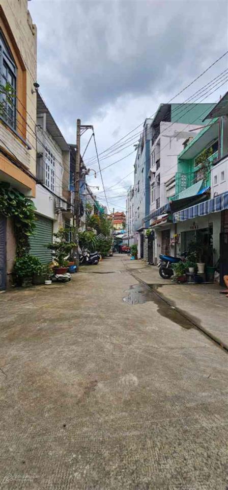 3 tầng btct  xe hơi đỗ cửa thông  bình tân  kế 4 xã  4x10  nhỉnh 3 tỷ tl