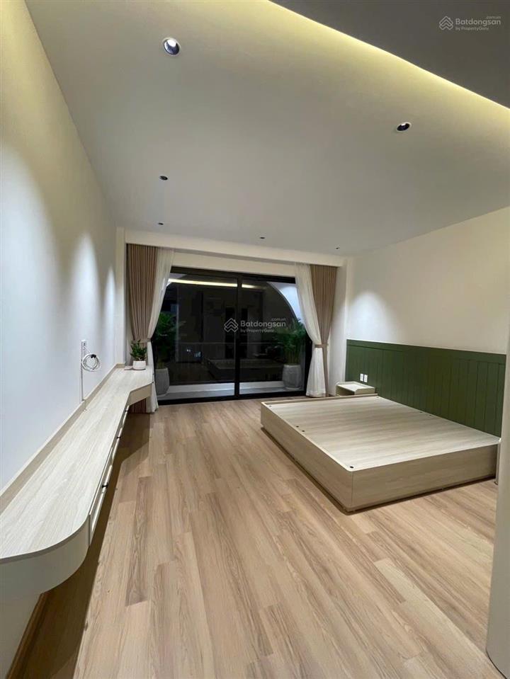 Bán nhà riêng tư đình long biên 71m2 x7 tầng, gara 2 xe 7 chỗ