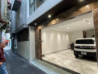 Bán gấp nhà cạnh phố nguyễn văn cừ