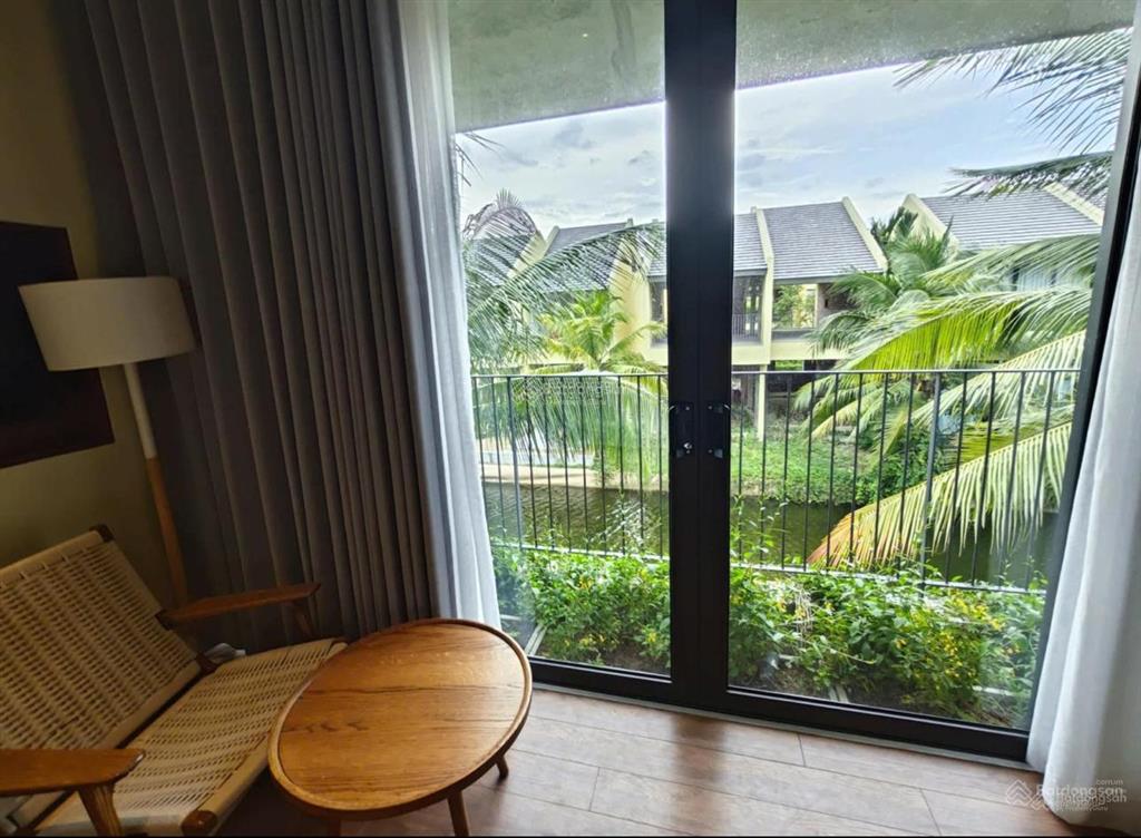 Chính chủ nhờ bán biệt thự
casamia calm đồng nà, hội an
150m2, mt 10m, 3 tầng, căn kiểu mẫu vip kd