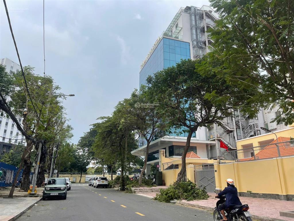 Siêu phẩm nhà ngay mặt tiền nguyễn trãi quận 1  dt 18x26.5m  3 tầng  xd h8t  giá 85 tỷ