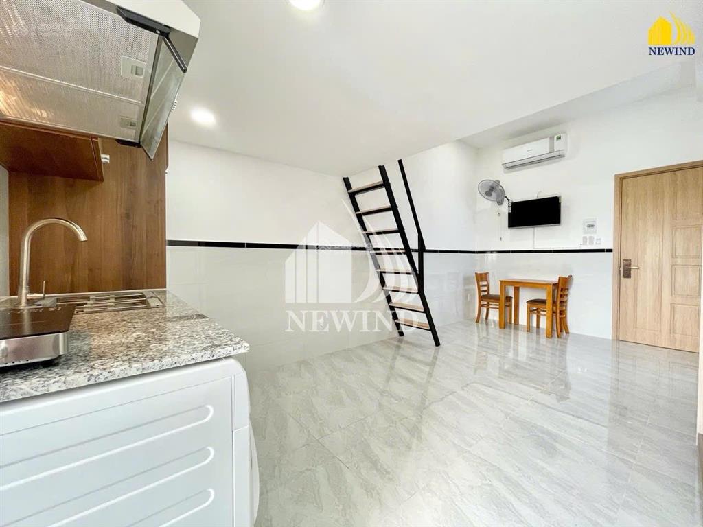 Căn hộ có gác full nội thất máy giặt riêng chỉ tính điện nước giá nhà nước