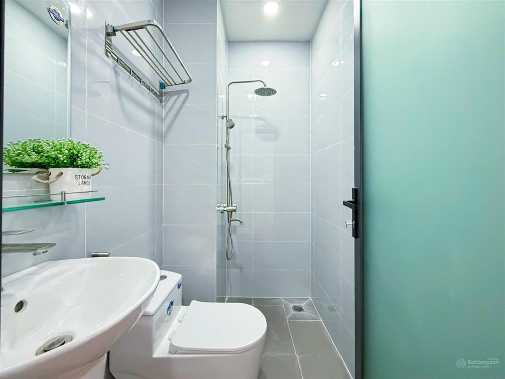 Căn hộ ban công full nội thất có máy giặt riêng gần chợ, tdtu, ufm, nttu, rmit