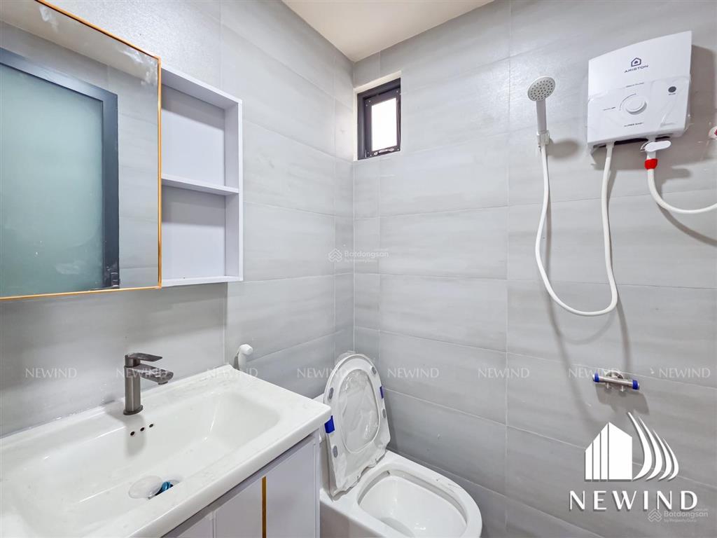 Phòng studio cửa sổ đón gió đầy đủ nội thất mới xây có máy giặt riêng gần pvgas, secc, tdtu, rmit