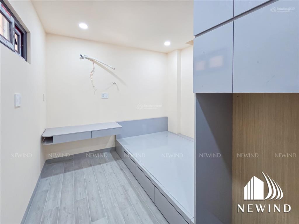 Phòng studio cửa sổ đầy đủ nội thất mới xây có máy giặt riêng gần pvgas, secc, tdtu, rmit