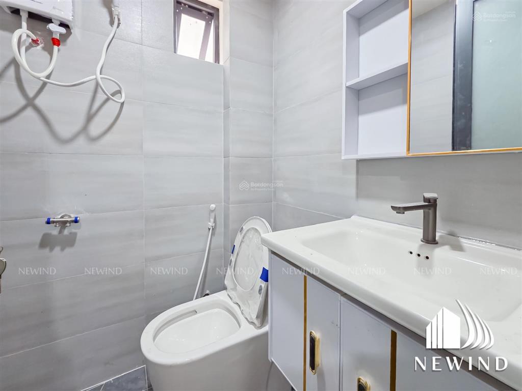 Phòng studio cửa sổ đầy đủ nội thất mới xây có máy giặt riêng gần pvgas, secc, tdtu, rmit