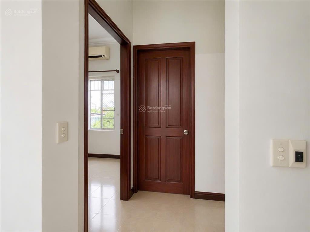 Nguyên tầng 2 phòng ngủ full nội thất mới làm ngay q7