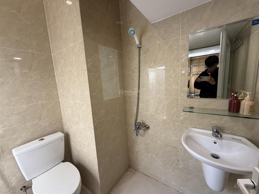 Phòng gác cao 1m7, full nội thất, có cửa sổ, gần kcx, ufm, nttu, tdtu, quận 4, quận 1