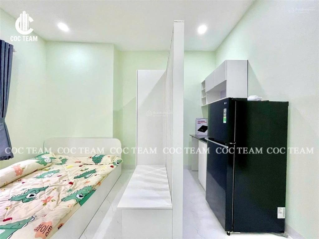 Căn hộ cửa sổ vách ngăn tách bếp đầy đủ nội thất gần kcx, vng, ufm, tdtu