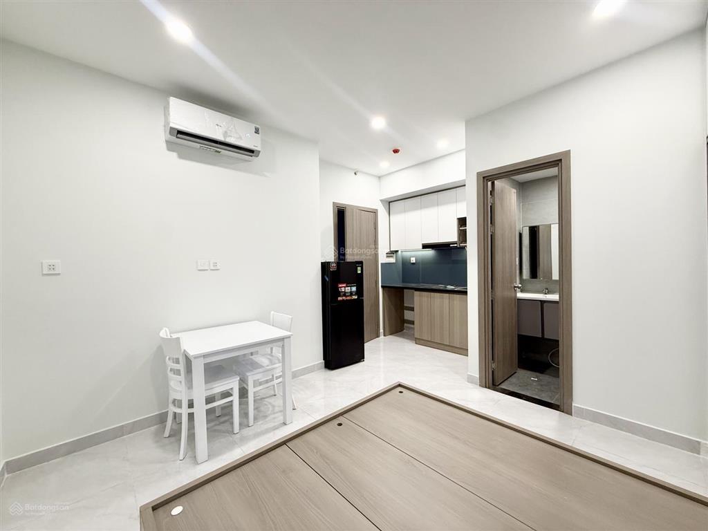 Mở hàng phòng mới đầy đủ nội thất có máy giặt riêng cửa sổ trời gần pvgas, rmit, tdtu, tnmt, secc