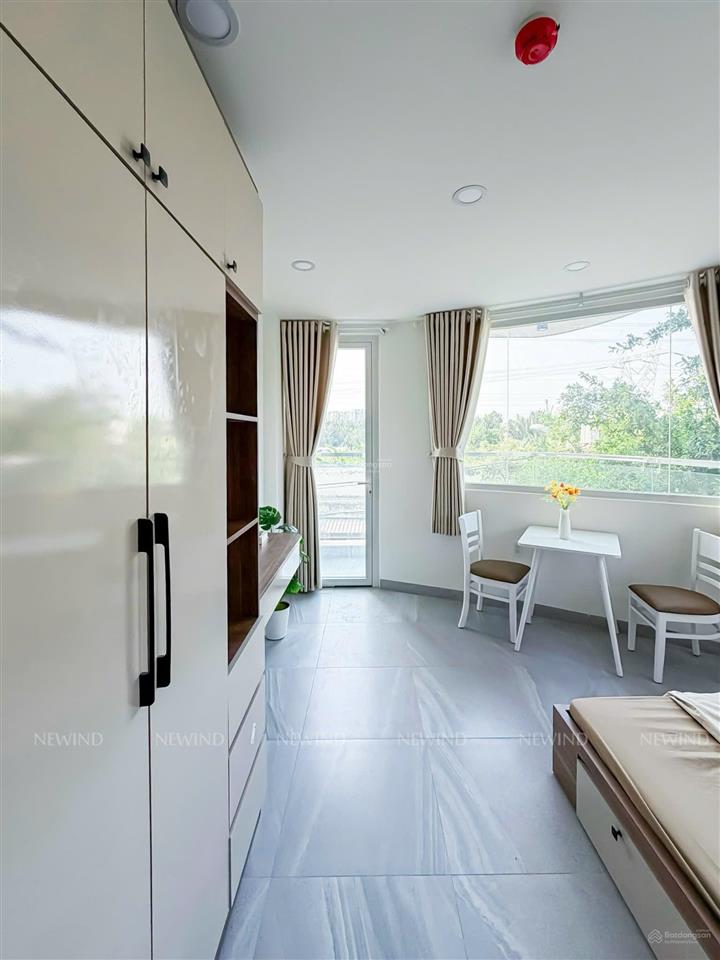 Căn hộ studio tách bếp có ban công thoáng đầy đủ nội thất máy giặt riêng