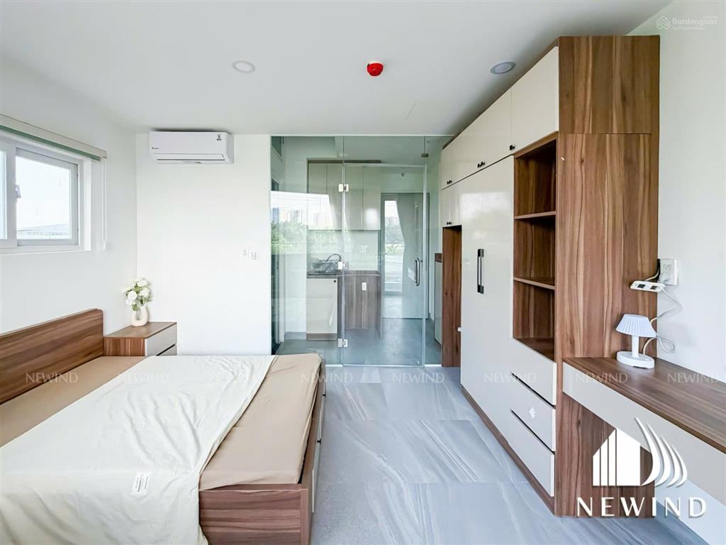 Căn hộ studio tách bếp có ban công thoáng đầy đủ nội thất máy giặt riêng