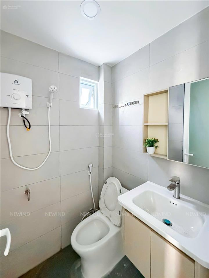 Căn hộ studio tách bếp có ban công thoáng đầy đủ nội thất máy giặt riêng