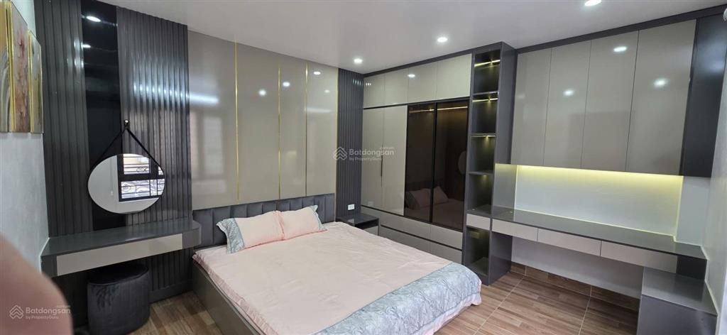 Nhà đẹp dân xây full nội thất cao cấp 40m², 5 tầng  10.8 tỷ cầu giấy hà nội,  0962 113 ***