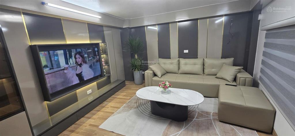 Nhà đẹp dân xây full nội thất cao cấp 40m², 5 tầng  10.8 tỷ cầu giấy hà nội,  0962 113 ***