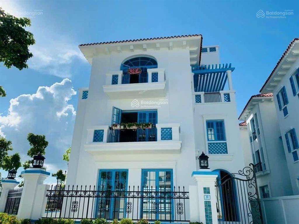 Bán gấp biệt thự đơn lập, dt 435m2 giá 5x tỷ, full nt thu về 2 tỷ/năm, rẻ bất ngờ, sổ hồng trao tay