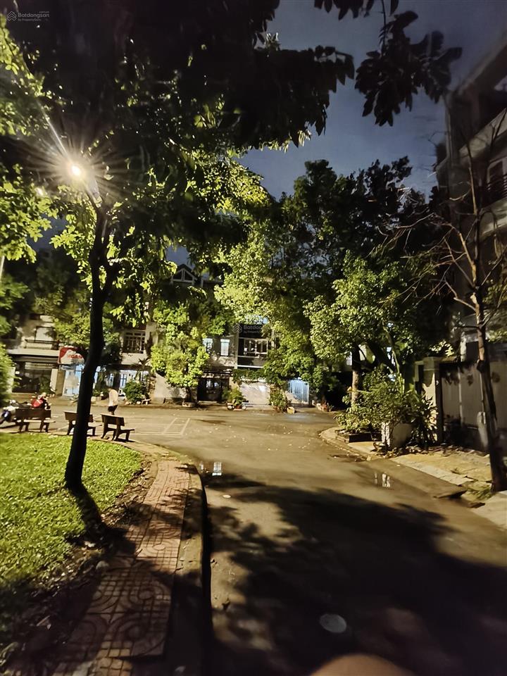 Bán nhà mới xây 100%  kdc tân quy đông  76m2 4 tầng thang máy  view công viên  giá nhỉnh 20 tỷ