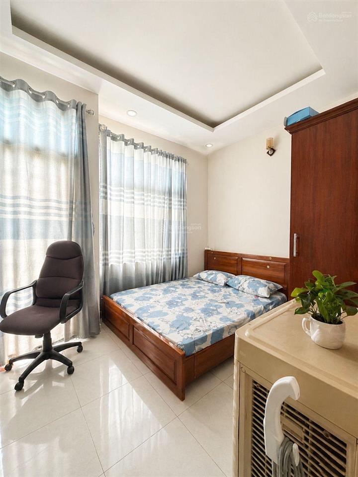 Nhà đẹp nguyễn văn quá, hxh quay đầu, 3 tầng, 3pn, chỉ 5 tỷ