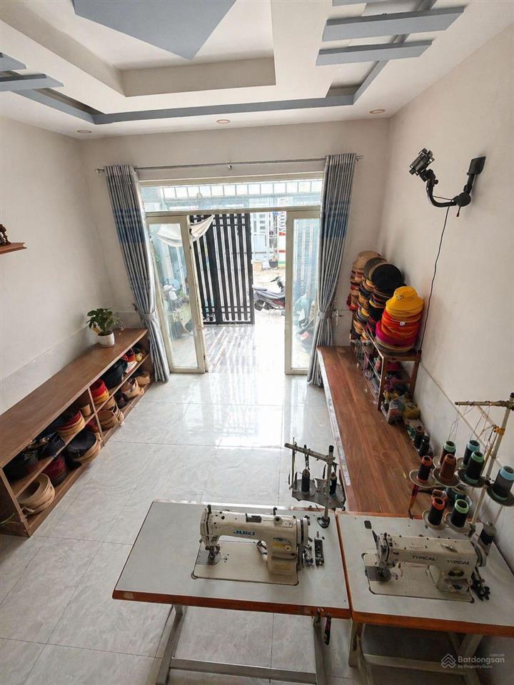 Nhà đẹp nguyễn văn quá, hxh quay đầu, 3 tầng, 3pn, chỉ 5 tỷ