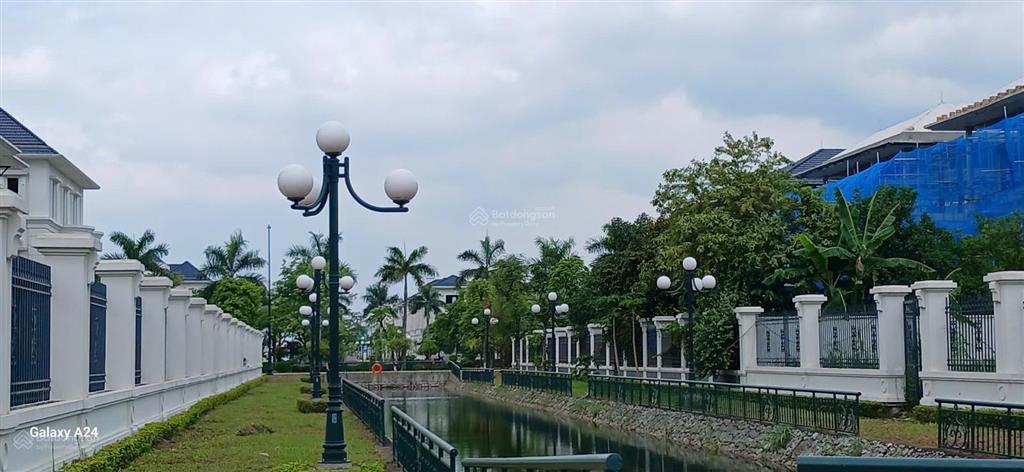 Bán biệt thự vườn cam vinapol 200m2, đường 20,5m, giá 32 tỷ