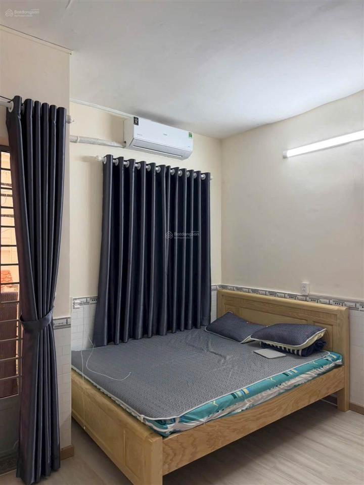 Hơn 2 tỷ  2 tầng 24m2  ngay chợ hiệp thành quận 12  hẻm oto