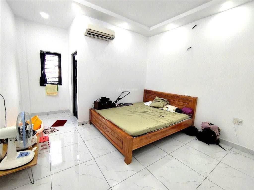 Nhà mới 5 tầng  hẻm oto  4mx15m2 chỉ 5.xx tỷ  thành lộc q12
