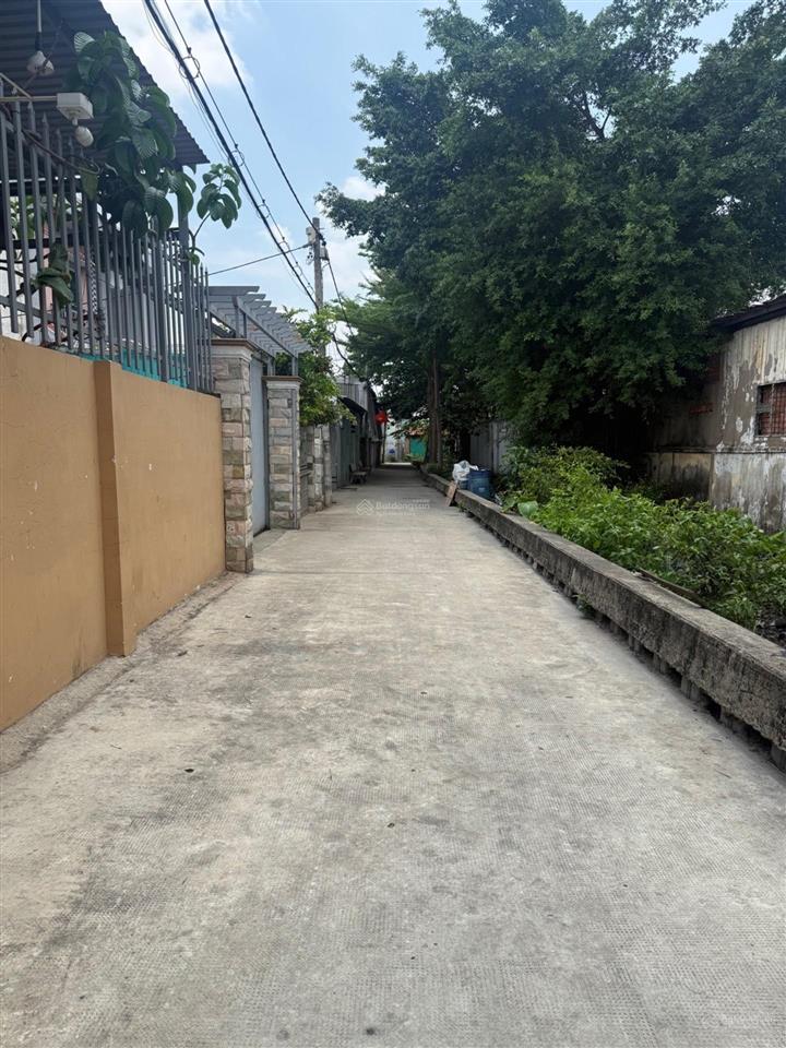 Nhà đẹp dt khủng  123m2  hxh yên tĩnh  gần trục đường thống nhất