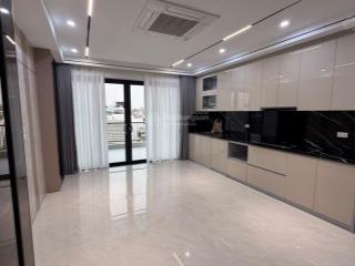 Bán nhà phố ngọc thụy, gara 2 ô tô 7 chổ, lô góc, 52 m2, 7 tầng, thang máy, giá chỉ nhỉnh 17 tỷ.