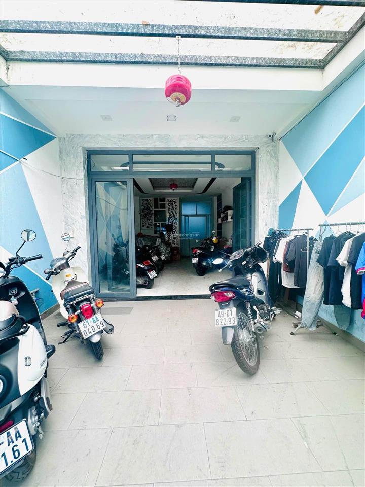 Chdv 9p mặt tiền nguyễn văn công, sát sân bay, 4.3x19, 5 tầng. chỉ 15.5tỷ
