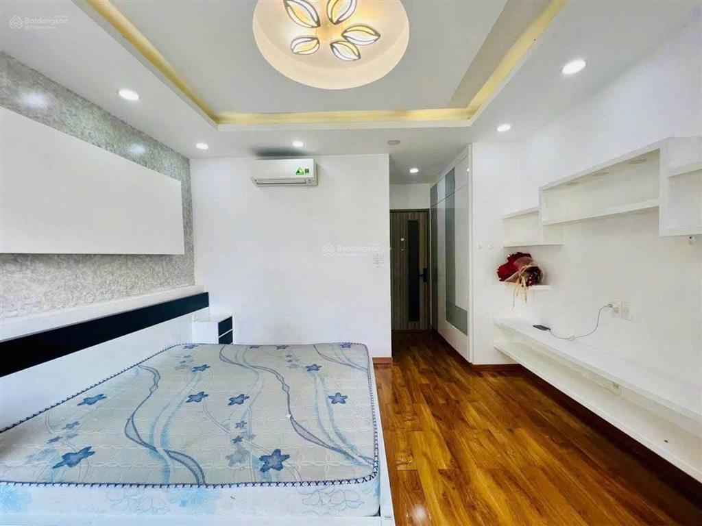 Chdv 9p mặt tiền nguyễn văn công, sát sân bay, 4.3x19, 5 tầng. chỉ 15.5tỷ