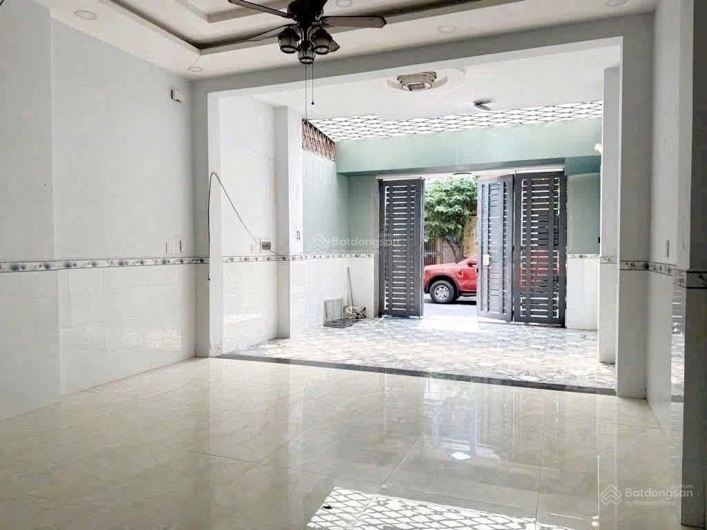 Hẻm thới an 05q12
dt5mx22m nhà 1 lầu 5pn 3wc