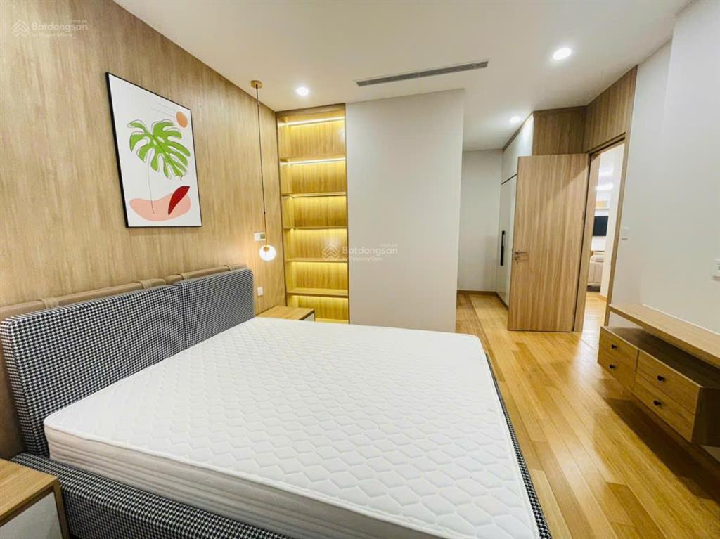 Chính chủ bán gấp căn tầng đẹp, ban công mát104m2 nhỉnh 11tỷ tại the zei pzala. cam kết ko ảo