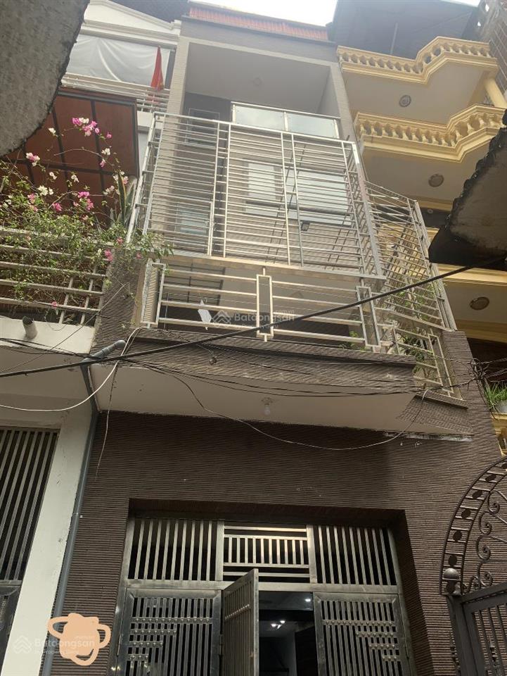 Bán nhà riêng chính chủ, 60m2, chắc chắn, ô tô vào nhà, sầm uất kinh doanh