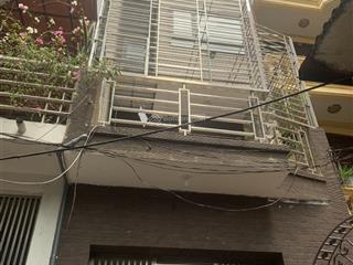 Bán nhà riêng chính chủ, 60m2, chắc chắn, ô tô vào nhà, sầm uất kinh doanh