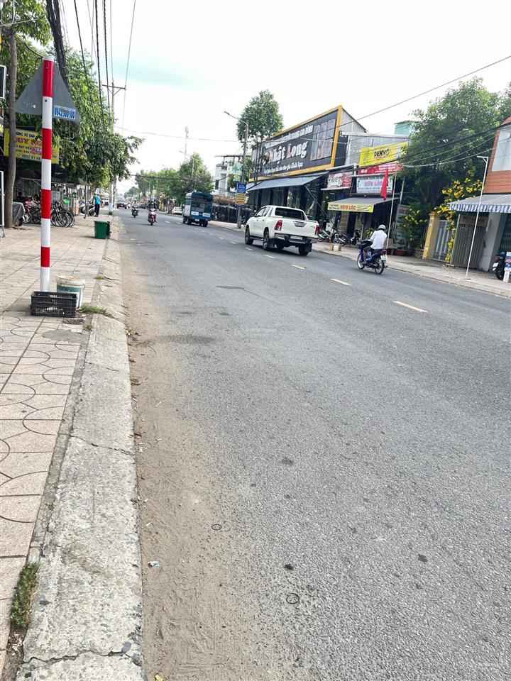 Chuyển nhượng căn nhà riêng cấp 4