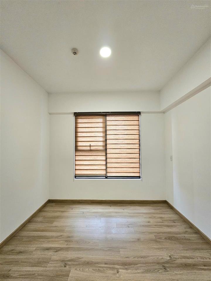 Cho thuê 56m2 akari city 2pn giá 7,5tr tháng sẵn ít nội thất cơ bản ở liền được.