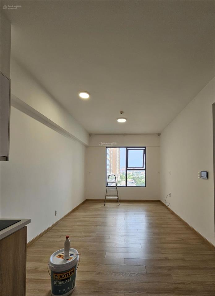 Cho thuê 56m2 akari city 2pn giá 7,5tr tháng sẵn ít nội thất cơ bản ở liền được.