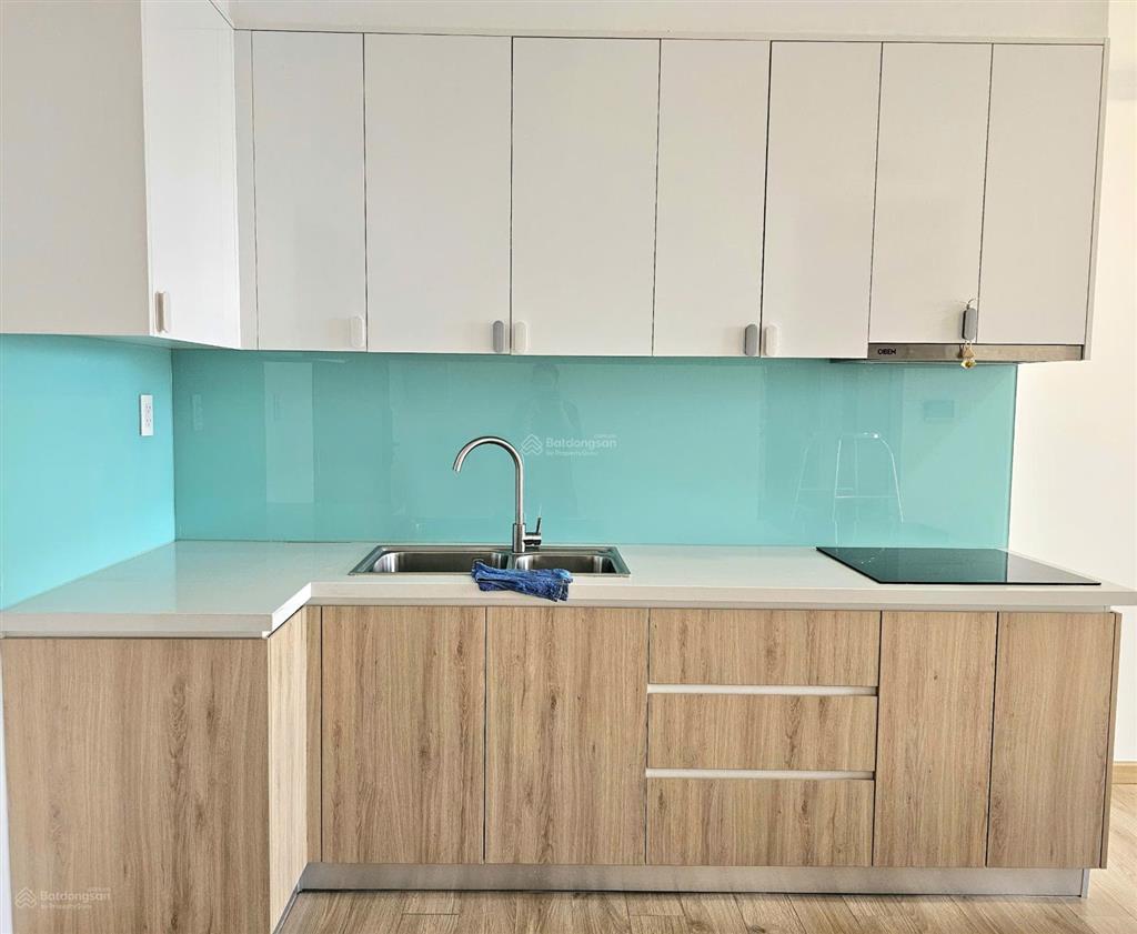 Cho thuê 56m2 akari city 2pn giá 7,5tr tháng sẵn ít nội thất cơ bản ở liền được.
